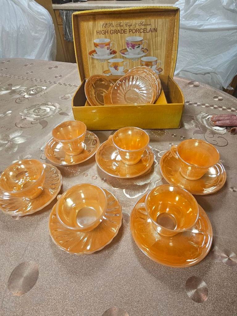 New 6 cups vintage amazing colour