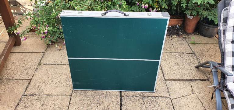 Good Condition Portable Table Tennis Table – Folds Away