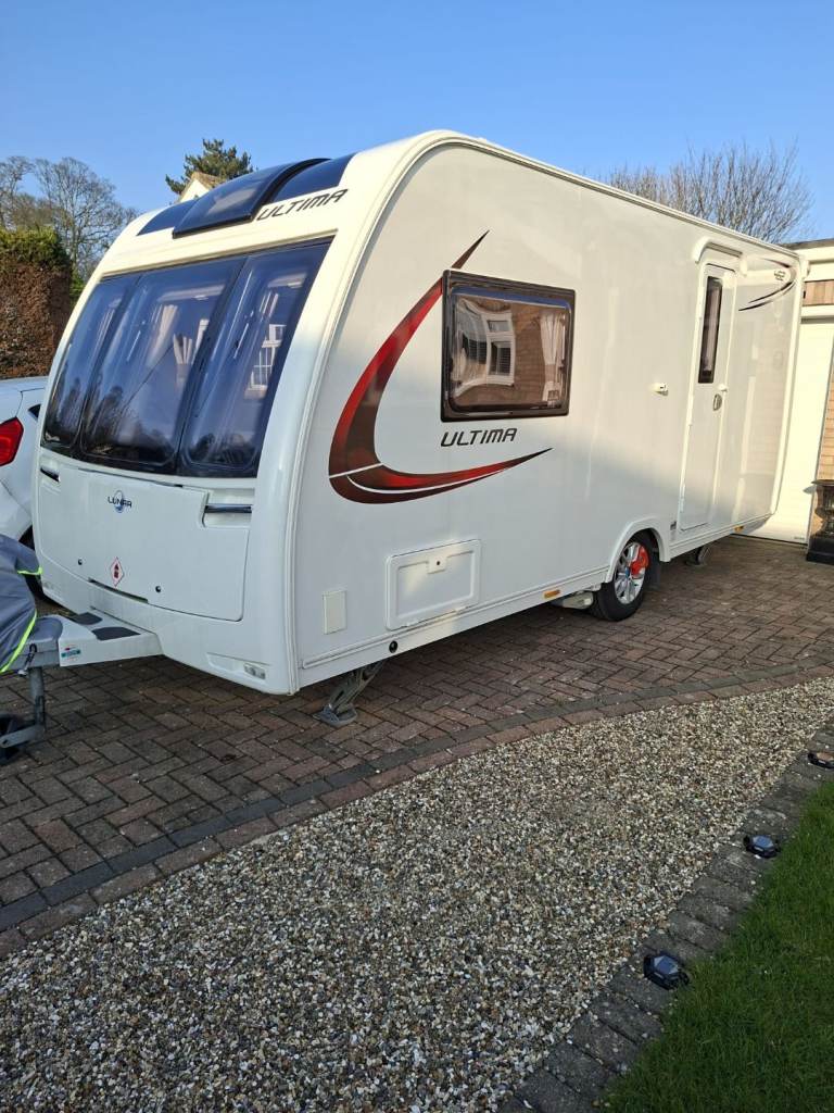 Lunar Ultima 462 Caravan IMMACULATE THROUGHOUT