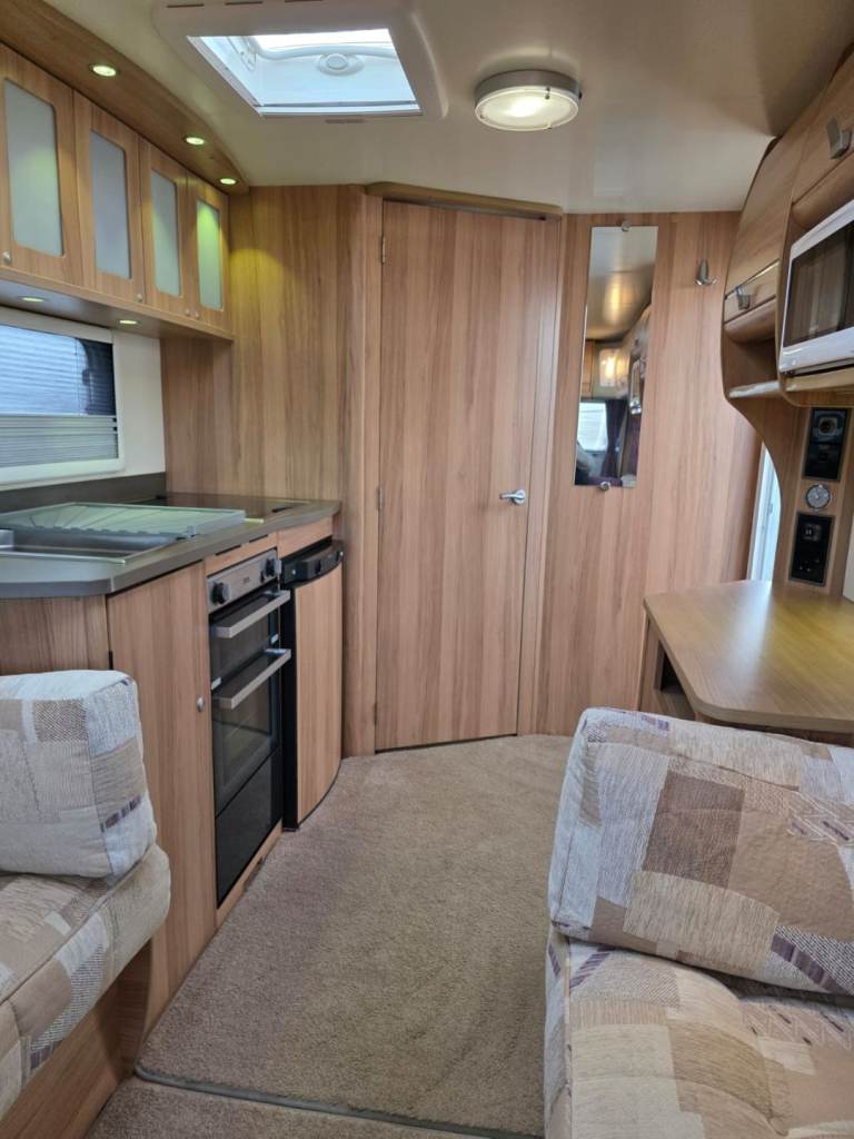 2011 BAILEY PEGASUS GENOA CARAVAN