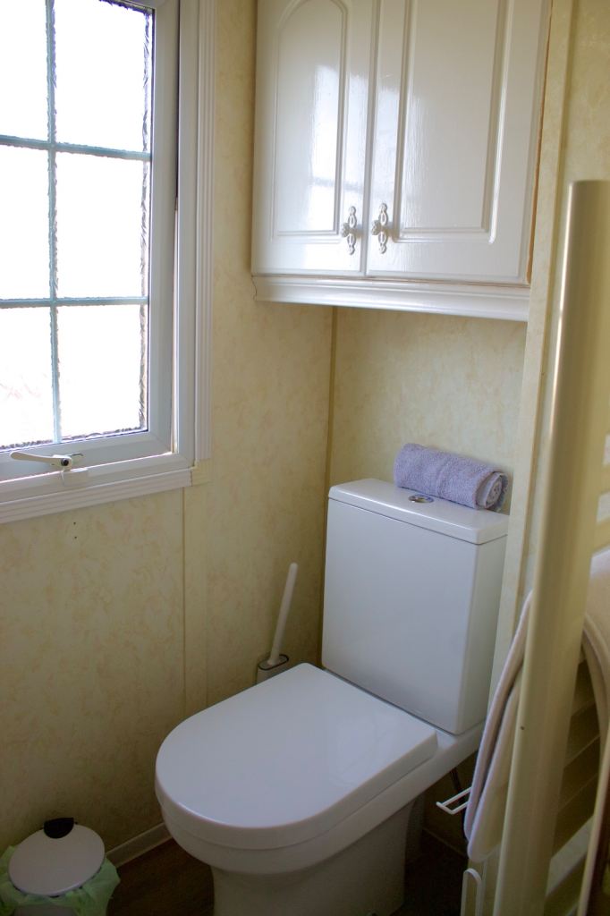 STATIC CARAVAN / HOME 