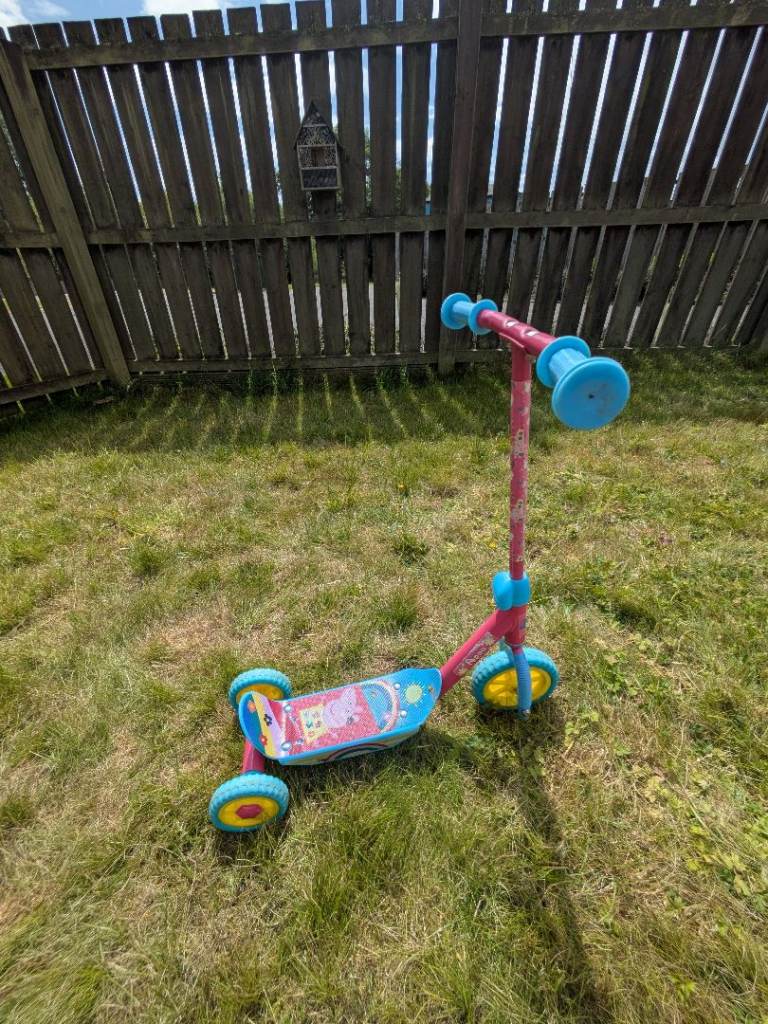 Peppa Pig Kids Scooter – Good Condition
