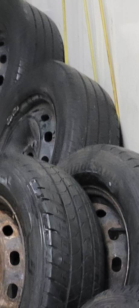 4x vauxhall vivaro renault traffic nissan primstar van wheels and good tyres size 205 65 16c 