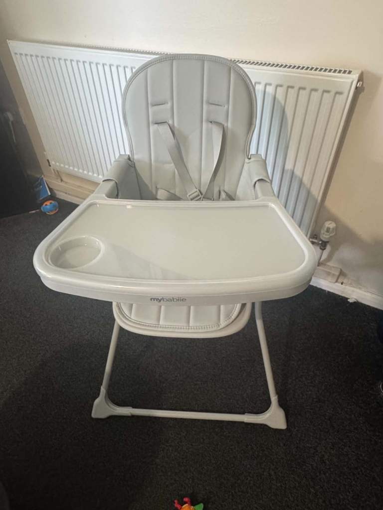 Grey Baby High Chair - BRAND NEW, Foldable