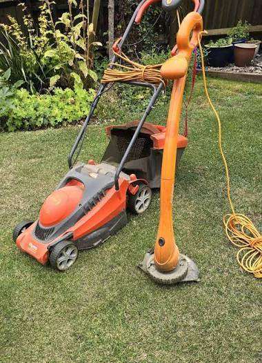 Lawnmower & Strimmer to help a friend
