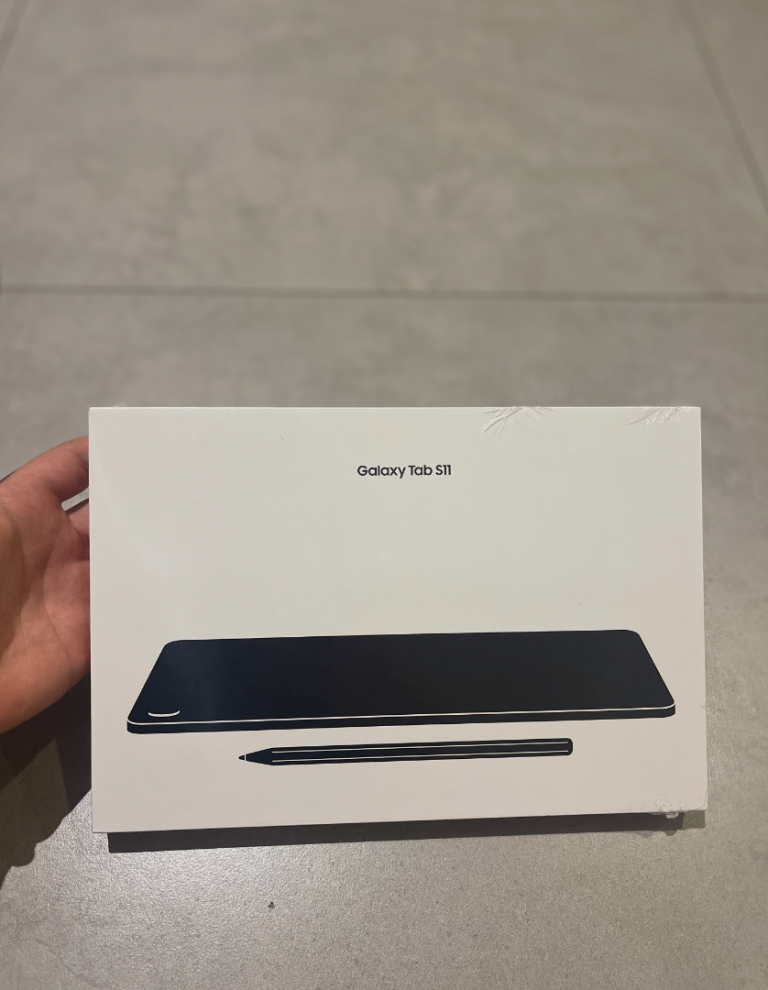 Samsung s11 tablet 128gb Wifi Brand new SEALED