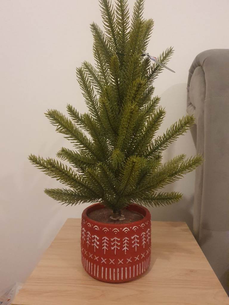 Small Artificial Christmas Tree in Red Pot – As Good As New