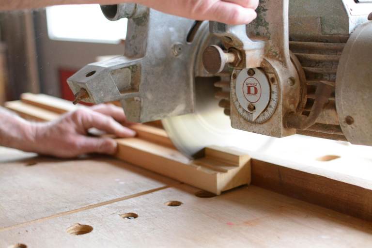 Experienced Carpenter Offers Carpentry Service