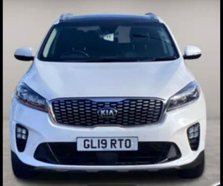 Kia Sorento GTLine S (19 plate)