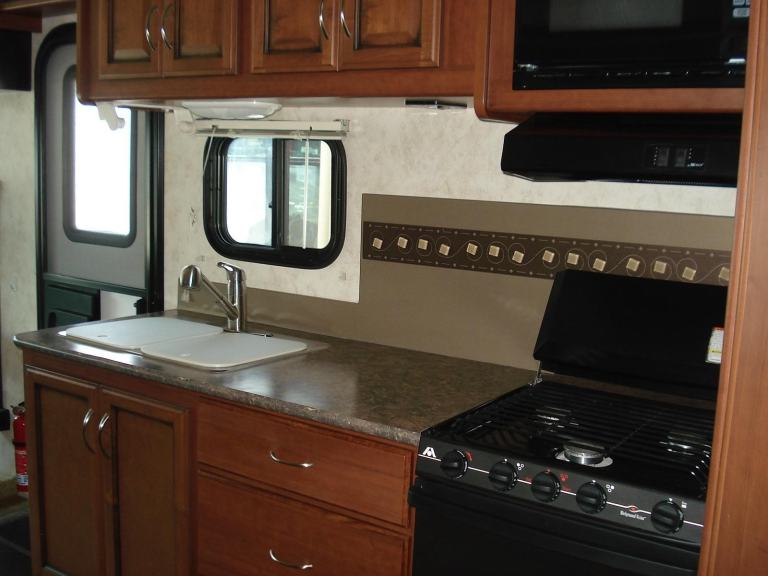 Fleetwood Storm 28F american motorhome rv  LPG AUTOMATIC 2012