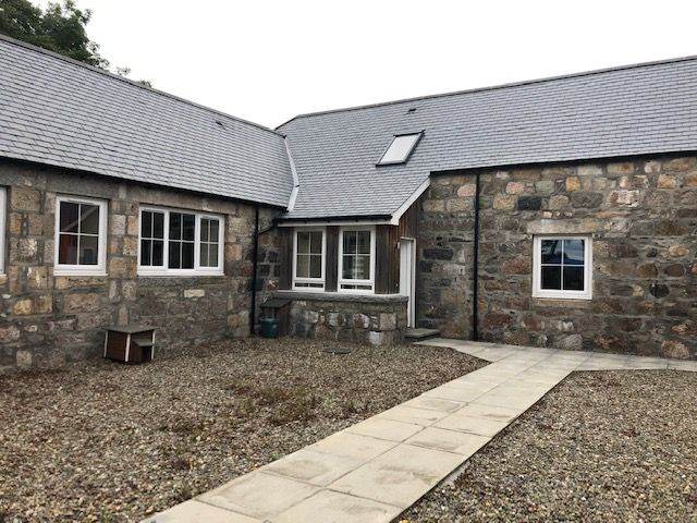 Rural 3/4 Steading Conversion AB417LX Heting and Hot Water Inc In Rent. D/G Garden