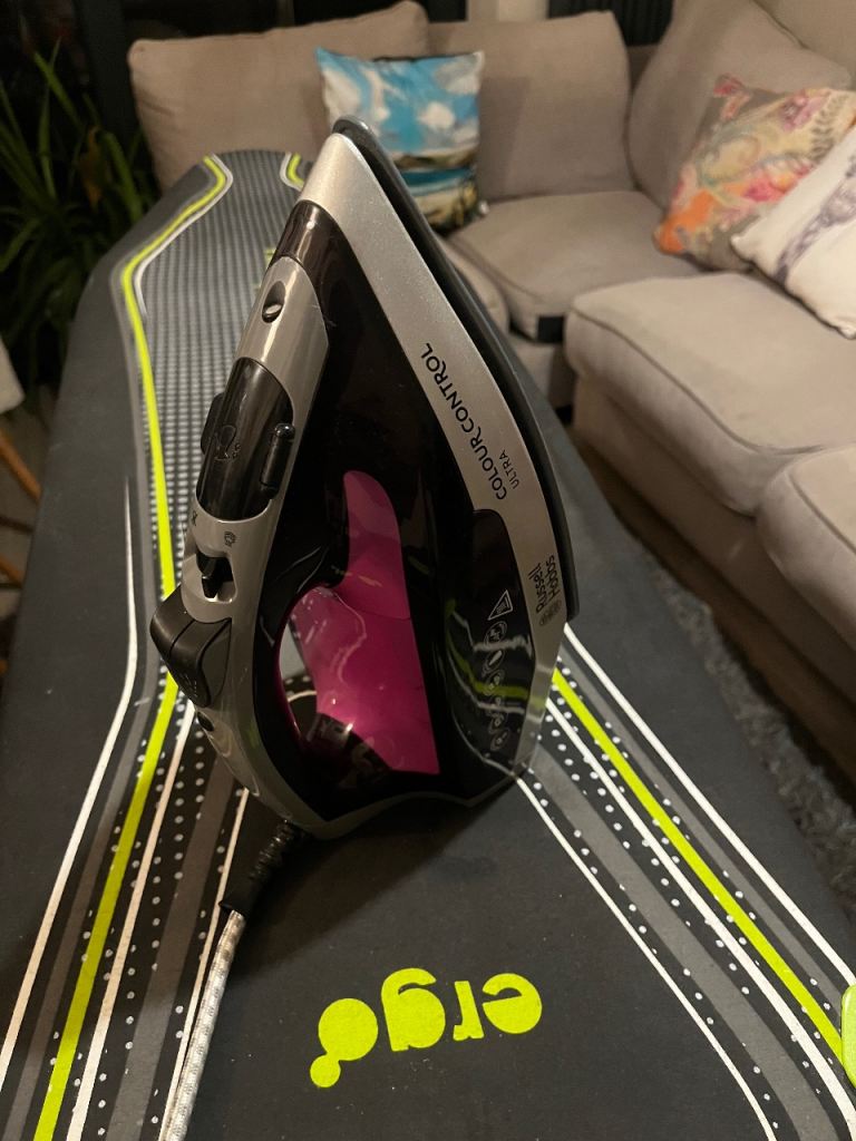 Ironing board & iron