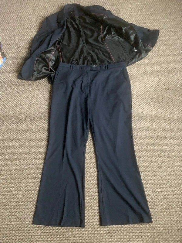 Next navy business suit size 18 in beautiful condition