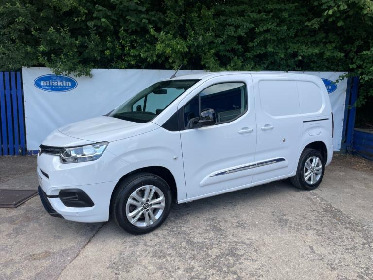 2023 Toyota ProAce 1.5D 100 Design [6 Speed] Diesel Van In White  PANEL VAN Diesel Manual