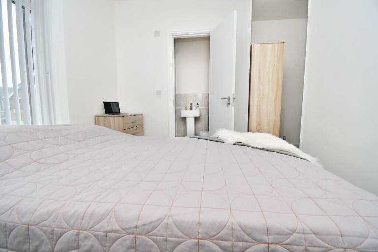 Superb 4 bed HMO in Stoke Immaculate Throughout Perfect For Students Net Returns 16.18% PA