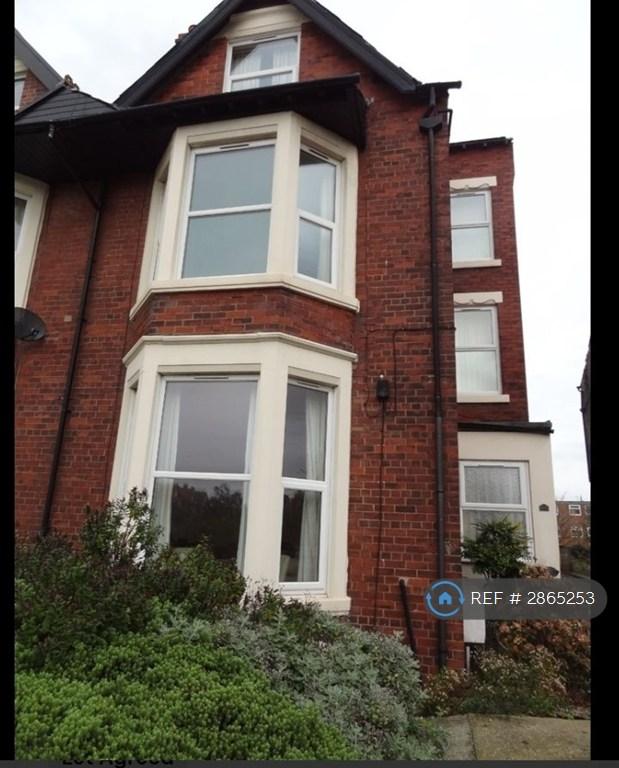 1 bedroom flat in St Andrews Rd Sth, Lytham St Annes, FY8 (1 bed) (#2865253)