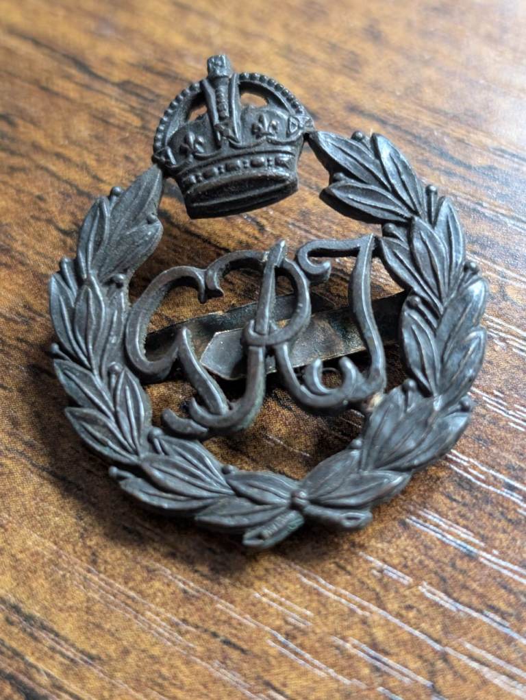 Vintage Indian Army Expeditionary Force General Service Cap Badge Blacked 