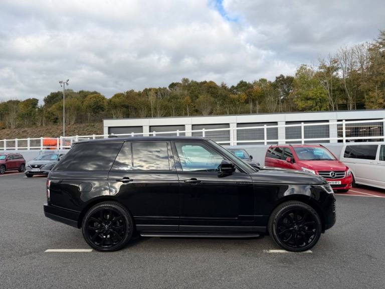 2020 70 RANGE ROVER 3.0 SD V6 VOGUE SE Diesel Auto with only 38,000 miles
