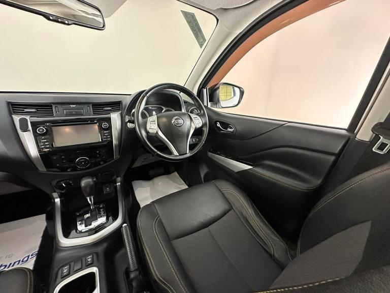 2018 Nissan Navara 2.3 dCi N-Guard Auto 4WD Euro 6 4dr PICK UP Diesel Automatic
