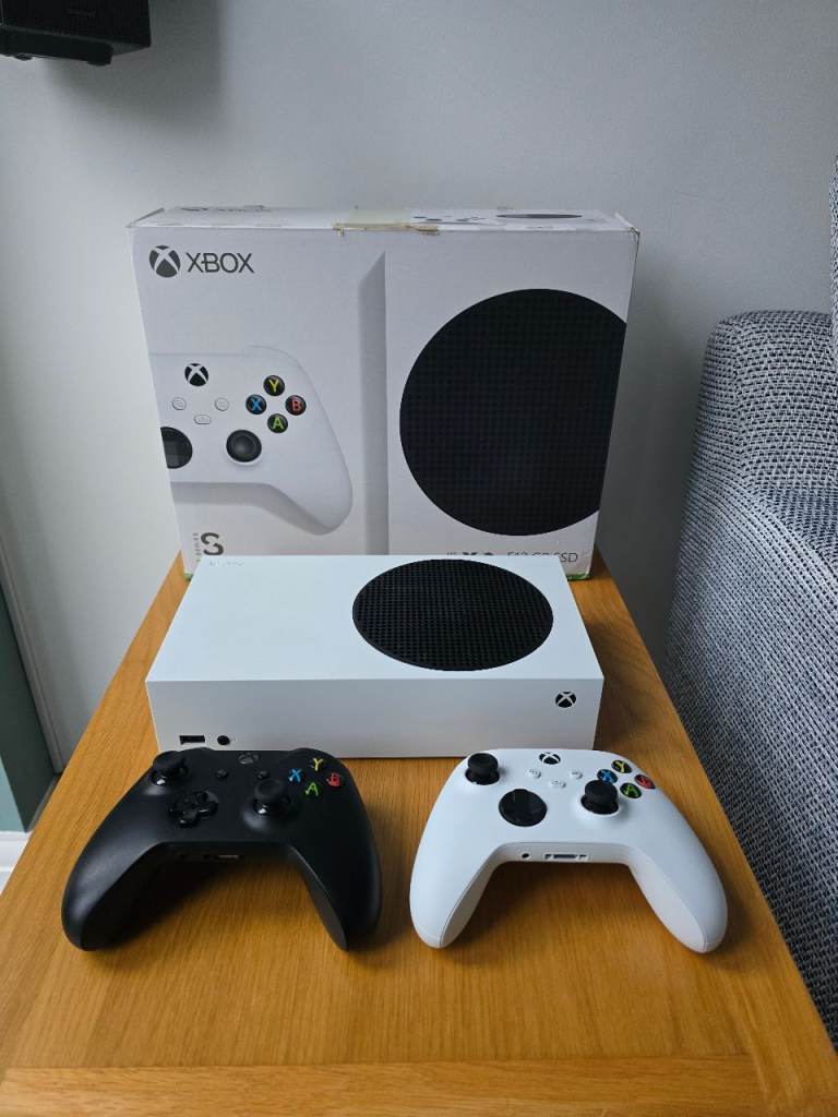 Xbox Series S 512GB, 2 controllers