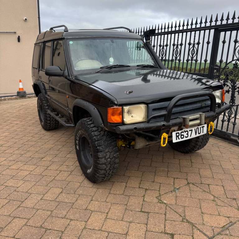 R 98 Landrover Discovery 1 300 Tdi 5dr Auto, 187,000miles, Off roader, 4inLift