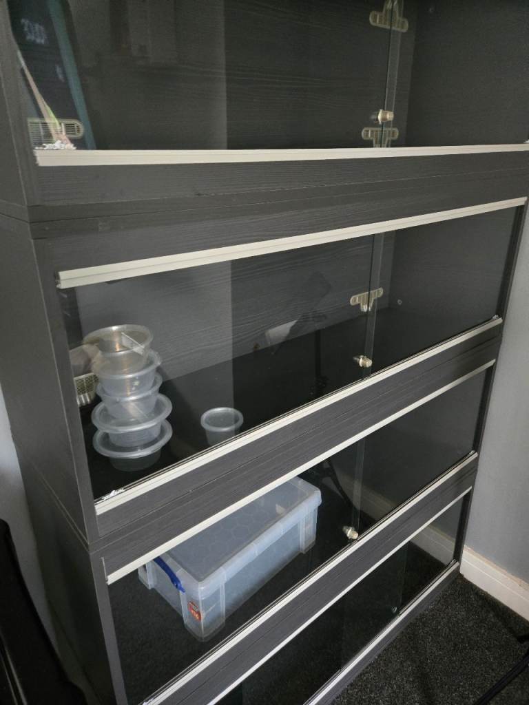 Boxed up new viv 1.left