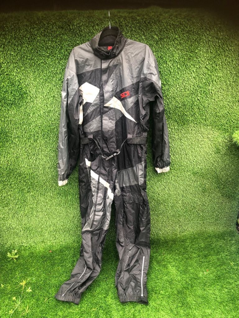 Waterproof motorcycle suit 