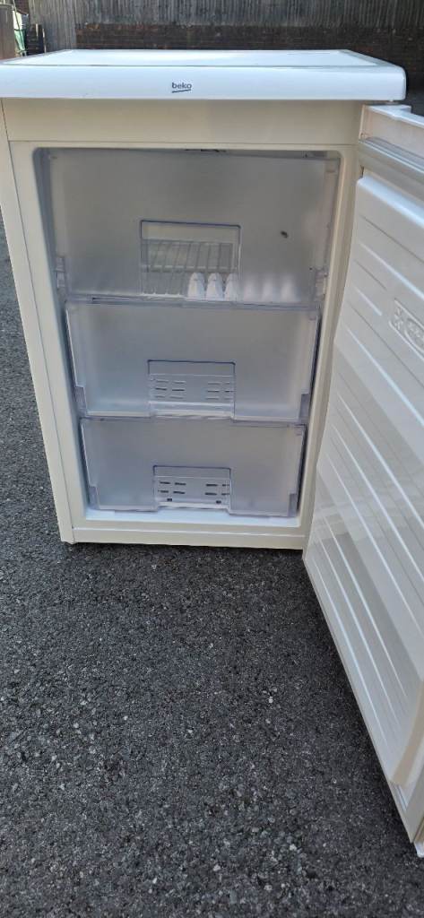 Beko undercounter Freezer,excellent/spotlessly clean. Delivery possible 