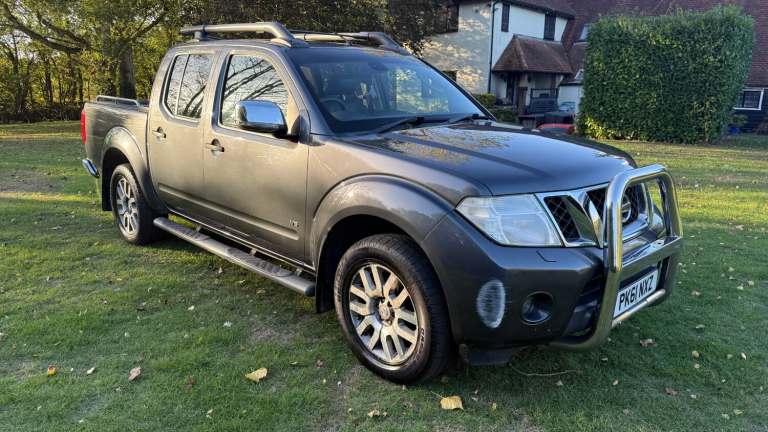 2011 Nissan Navara Double Cab Pick Up Outlaw 3.0dCi V6 231 4WD Auto PICK UP Diesel Automatic