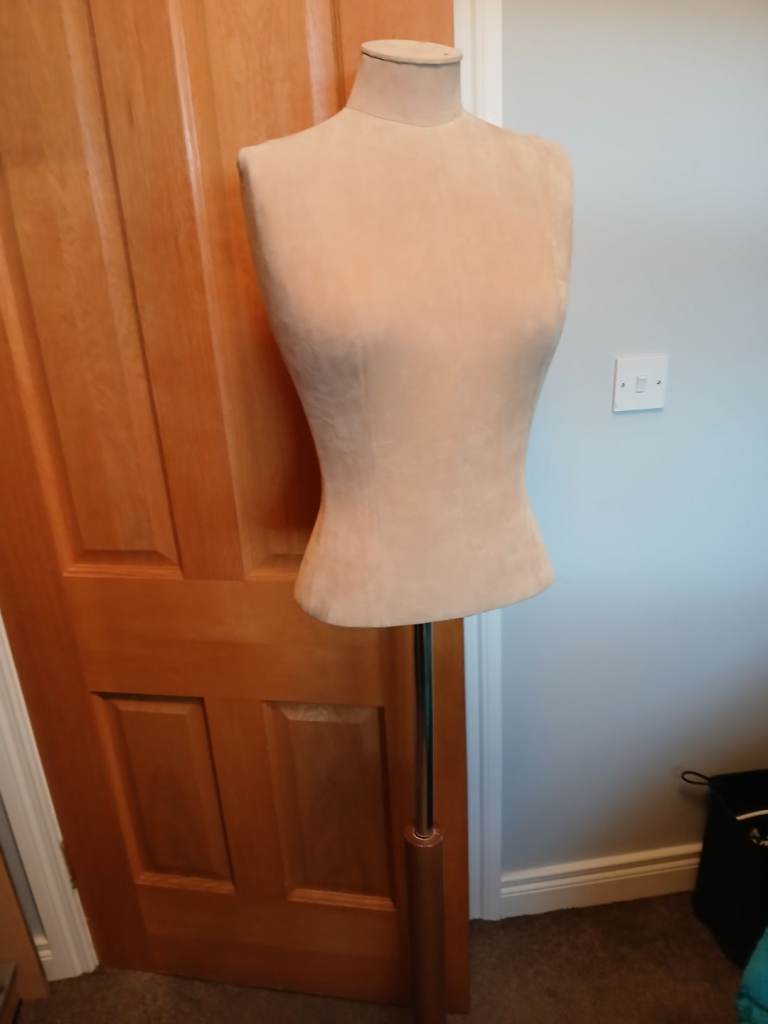 Mannequin body woman 