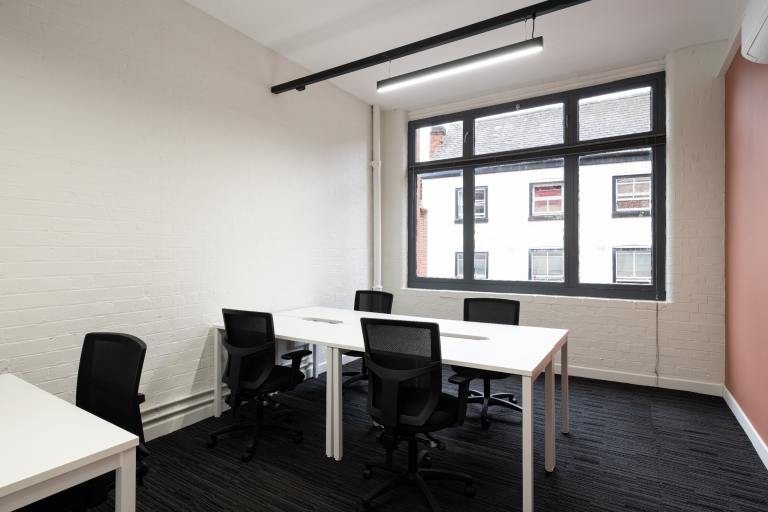 Leicester - LE15FQ \ Office for 3 Workstations Available Now