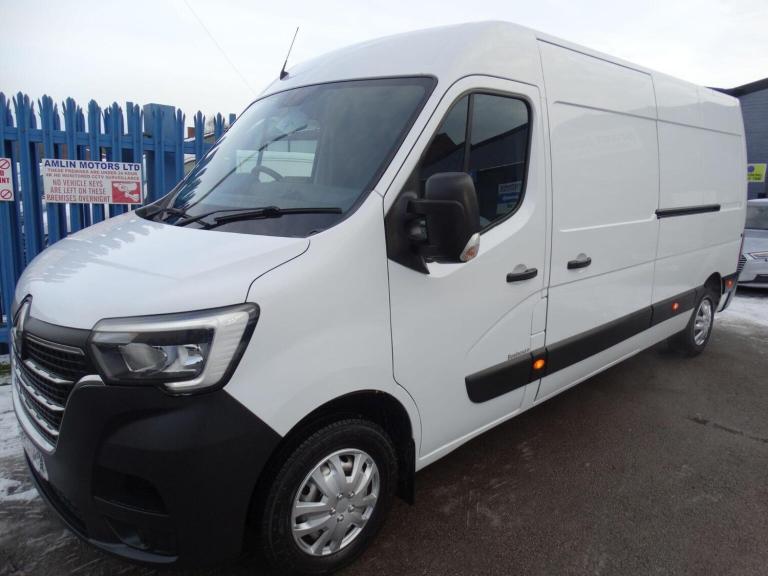 RENAULT MASTER 2.3 dCi 35 Business+ FWD LWB Medium Roof Euro 6 4dr 2023