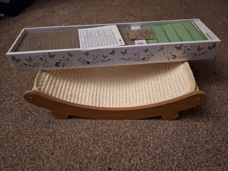 2 cat scratcher