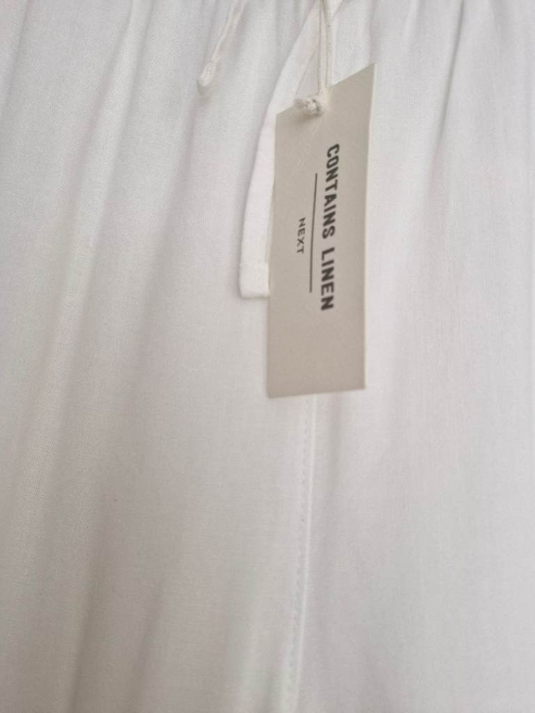 White wide leg trousers