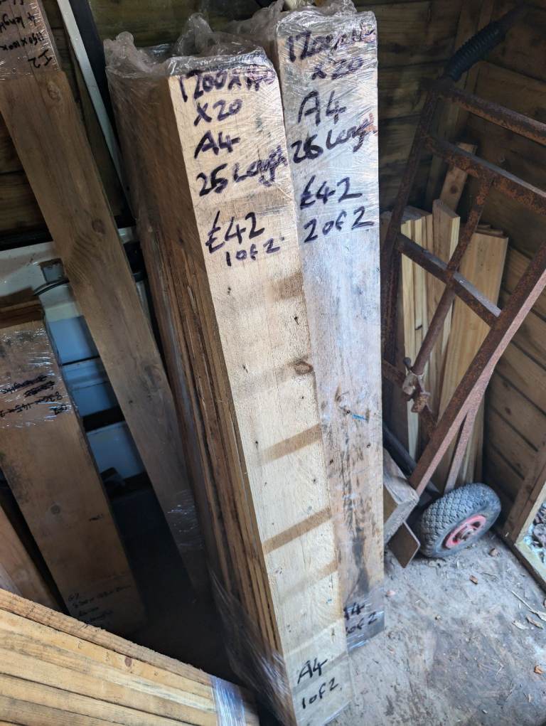 26 Lengths Reclaimed De-nailed Pallet Wood Timber 1150 x 140 x 20mm Ready to Use Delivery Available.