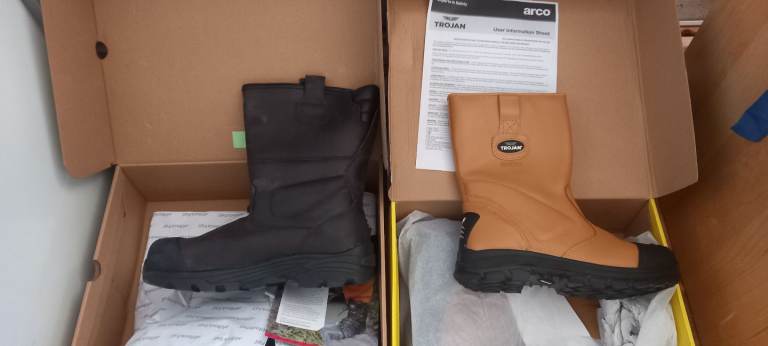 Rigger safety boots