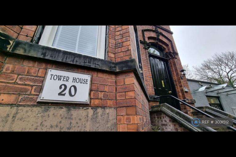 1 bedroom flat in Bond St, Wakefield, WF1 (1 bed) (#3031512)