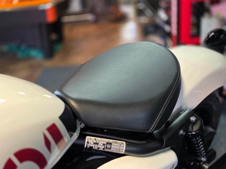 2025/75 ROYAL ENFIELD SHOTGUN 650cc EURO 5 2025 MODEL 5 MILE'S 