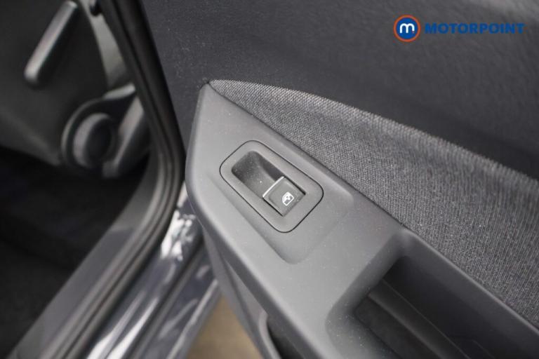 2022 Volkswagen Golf 1.5 TSI Life 5dr Hatchback Petrol Manual