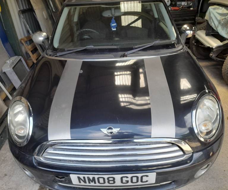 Breaking Mini Cooper 2008 black