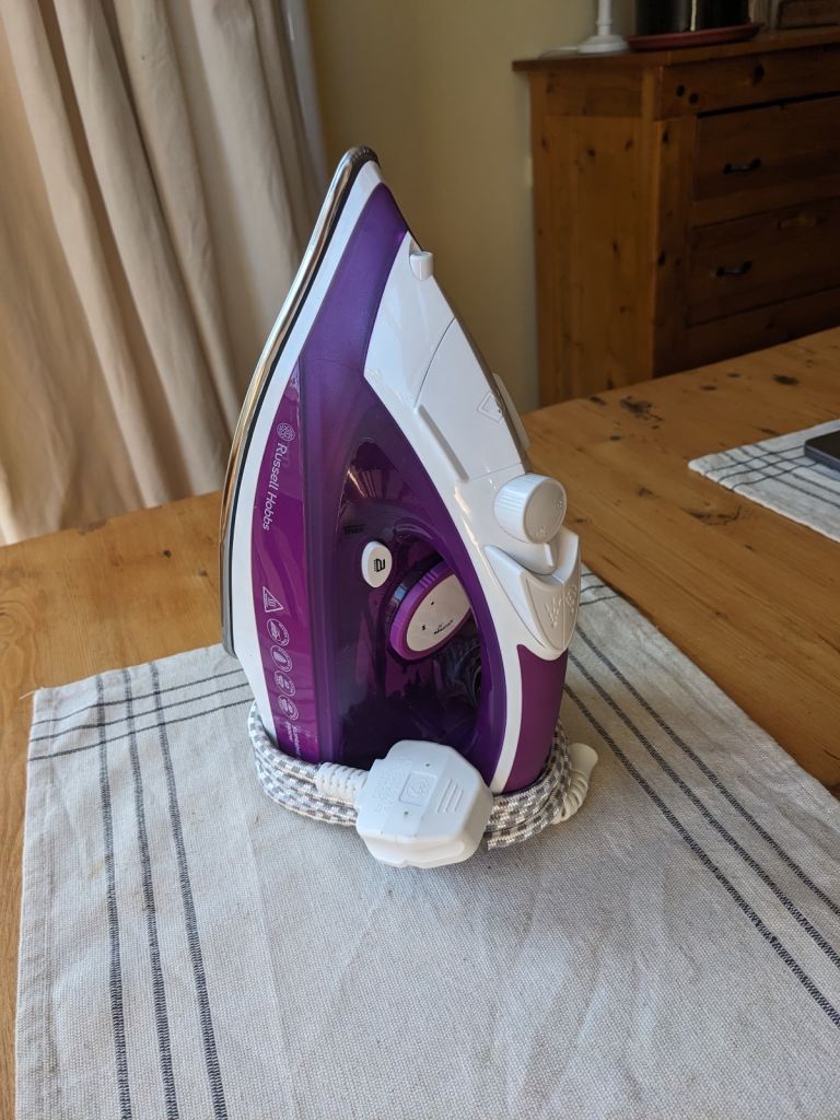 Russell Hobbs SupremeSteam Iron 2400W