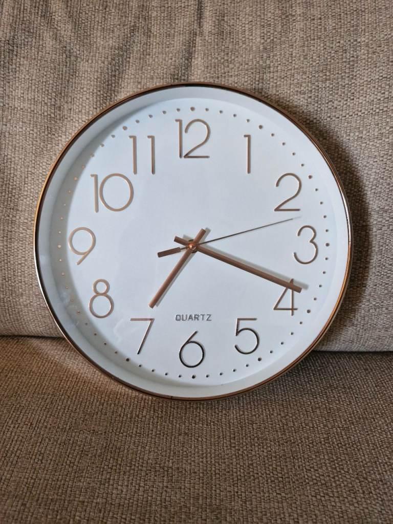 Wall clock 