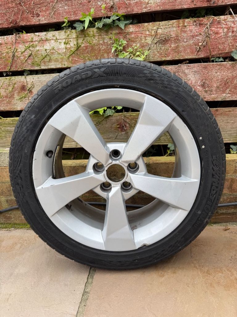 AUDI A1 Mk1 215 45 16 Inch Alloy Wheel & Tyre 8XA601025A SPARE X1