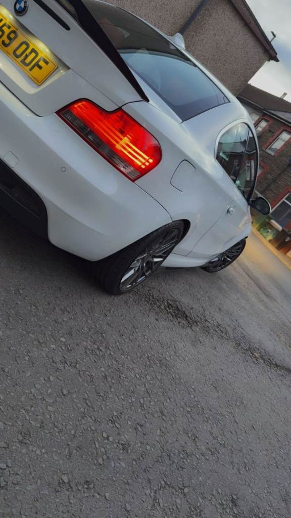 BMW, 1 SERIES, Coupe, 2009, Manual, 1995 (cc), 2 doors