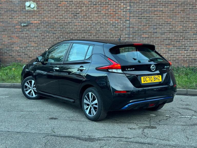  Nissan Leaf 40kWh Acenta Auto 5dr Electric Automatic