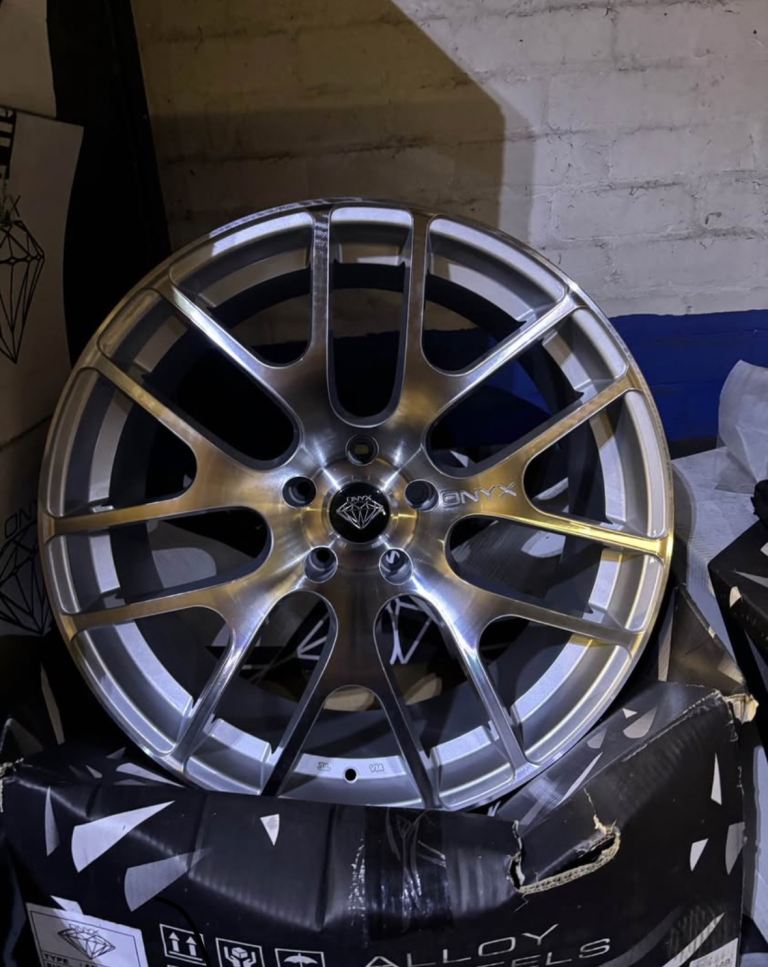 BRAND NEW 22” 5x130 10J ONYX AMETHYST ALLOY WHEELS PORSCHE BENTLEY AUDI Q7 VOLKSWAGEN TOUREG 