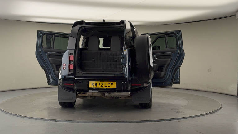 2022 Land Rover Defender 110 3.0 D300 MHEV X-Dynamic HSE SUV 5dr Diesel Auto 4WD Euro 6 (s/s) (30...