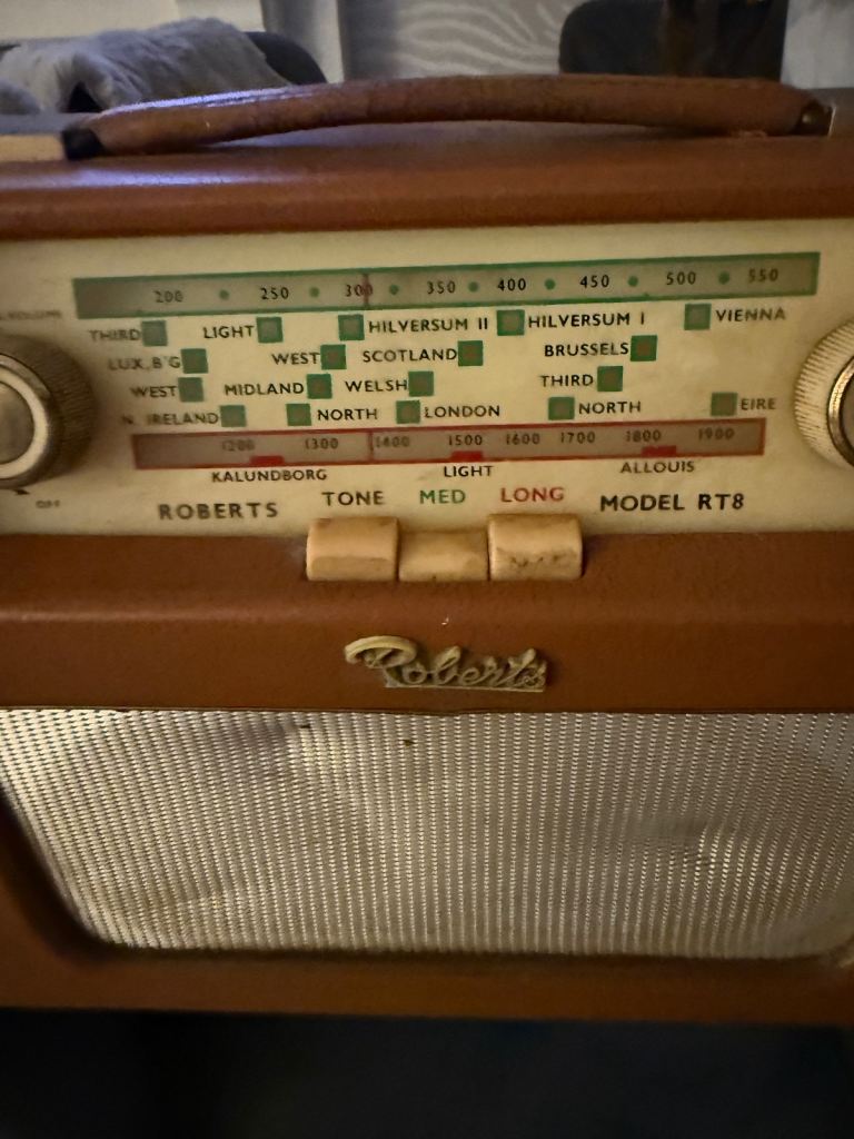 image for Robert's Radio Vintage battery operated