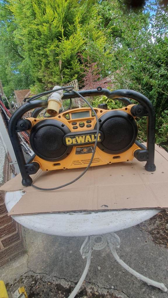 Dewalt DC011 Radio 110 volt
