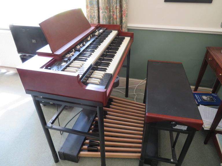 Hammond XK5 Organ with Leslie Speakers